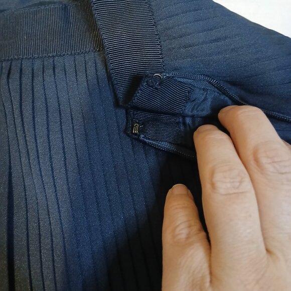 Brooks Brothers Skirt Size 10 Navy Accordion Pleated A-line Mid Length - Picture 2 of 9